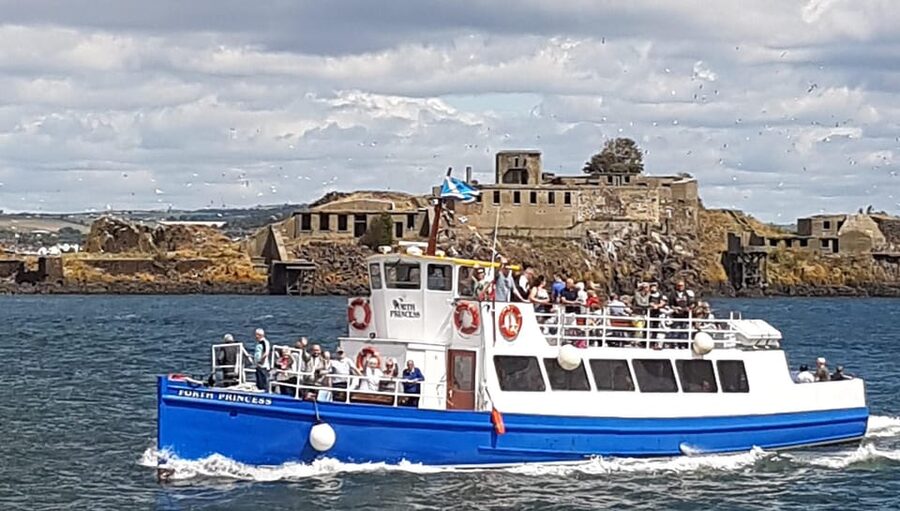 Queensferry: Firth of Forth Blackness Castle Cruise - Queensferry to the Three Bridges: the view that makes the cruise click