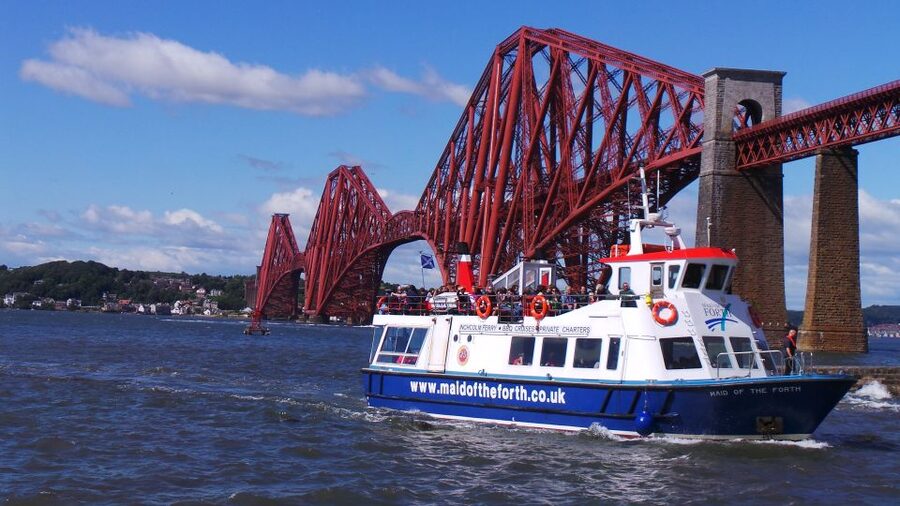 Queensferry: Sightseeing Cruise to Inchcolm Island - Wildlife watching on the Firth of Forth, seals and sea birds