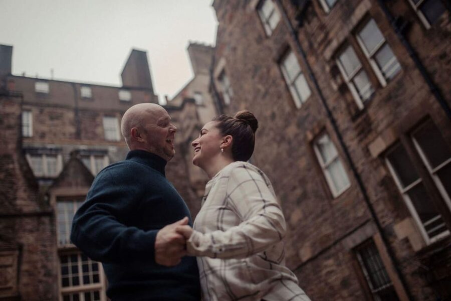 Romantic Photoshoot Experience for Couples in Edinburgh - Your Private Session: From Photo Stop to Real Results
