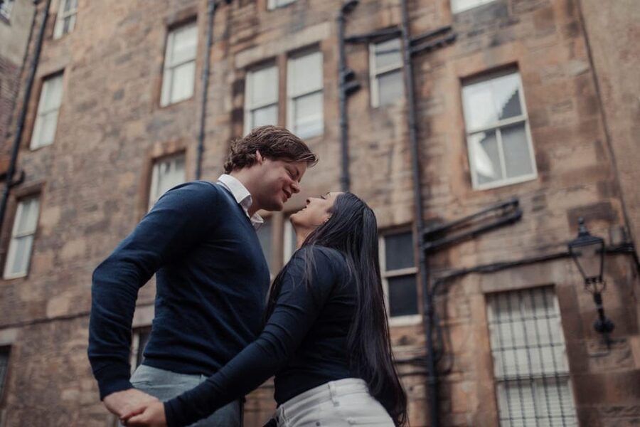 Romantic Photoshoot Experience for Couples in Edinburgh - Getting the Most Out of Your Shoot (Without Overdoing It)