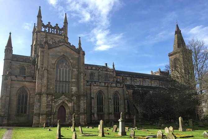 Rosslyn Chapel, Dunfermline Abbey and Stirling Castle Day Tour - Stop 2: Stirling Castle, where views come with stairs