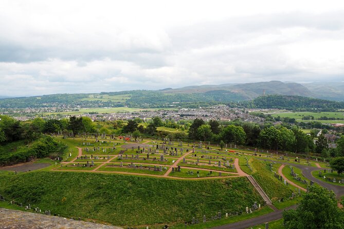 Rosslyn Chapel, Dunfermline Abbey and Stirling Castle Day Tour - Stop 3: Rosslyn Chapel, stone carvings, symbolism, and pop-culture mystery