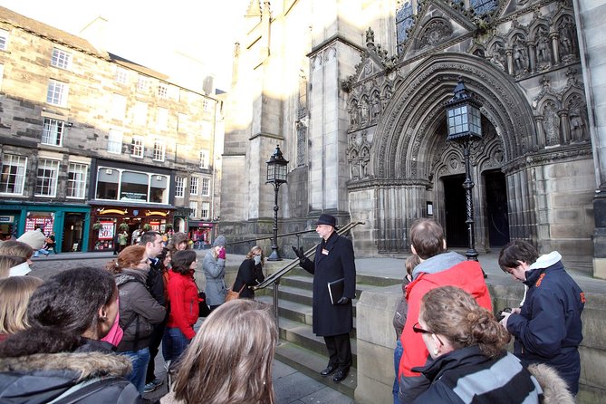 Royal Mile and Edinburgh Castle - Small Group Walking Tour - Edinburgh Castle With Skip-the-Line Access and a Guided Starter Tour
