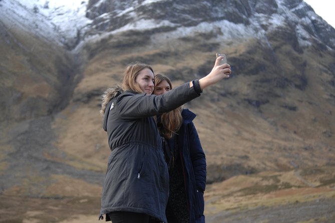 Scottish Highlands, Loch Ness and Glencoe Day Trip from Edinburgh - Perthshire and the Highland coos: a 30-minute stop that can land at dusk