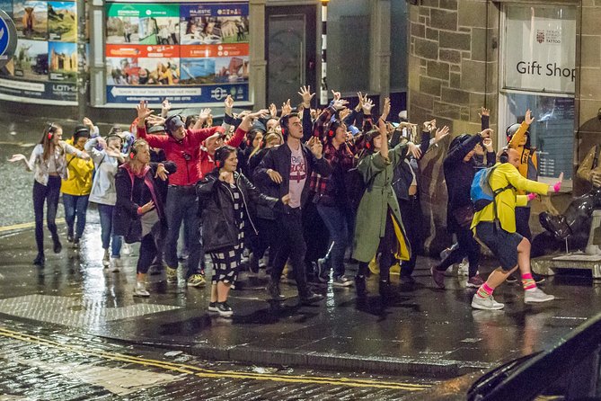 Silent Disco Adventure Tour - How the headset system changes your sightseeing game