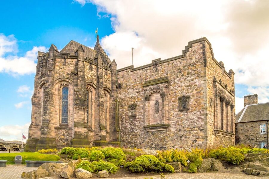 Skip-the-line Edinburgh Castle with Old Town Walking Tour - What to Bring and How to Get the Timing Right