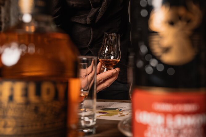 Small Group Edinburgh Whisky Tour and Tasting - Walking the Royal Mile: From Aqua Vitae to Real Street Stories