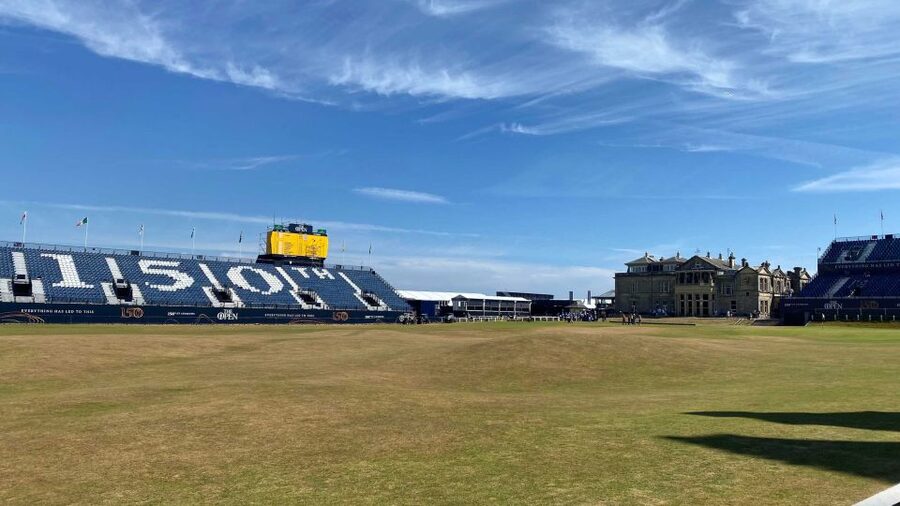 St Andrews: Town, Golf, and Old Course History Tour - Old Course walk: from Open Championship origins to 18 holes