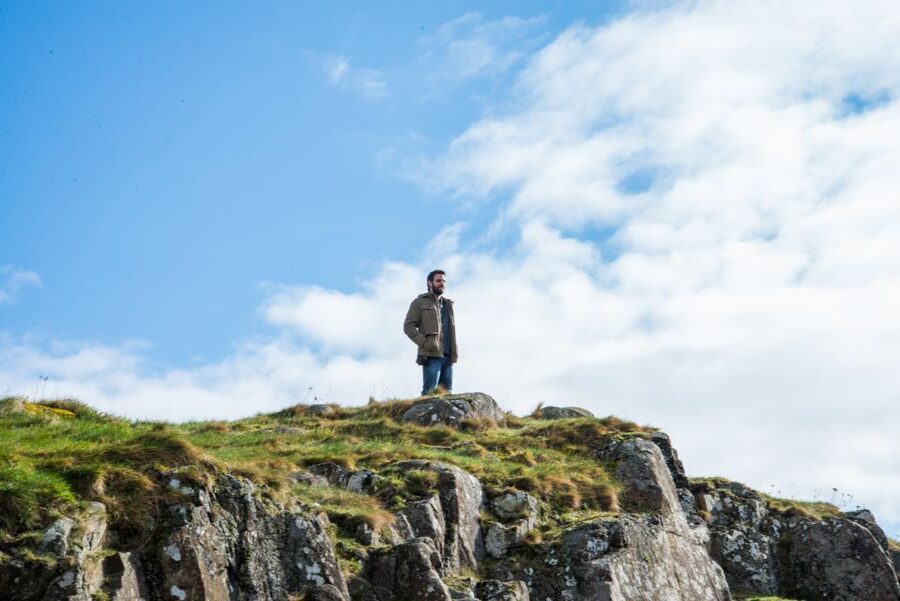 Stirling Castle, Highland Lochs & Whisky Tour from Edinburgh - Lunch on the banks: plan your expectations, and bring a backup