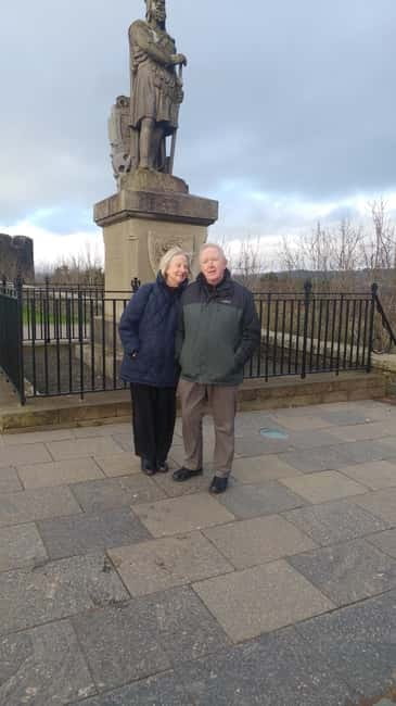 Stirling: Daily Guided Walking Tour (11am & 2pm) - What this tour feels like in real life: pace, hills, and group style
