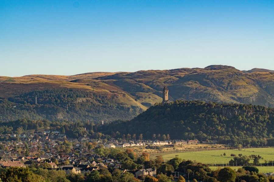 Stirling: Historical Walking Tour in Spanish - Meeting at Caffe Nero and what to expect in Spanish