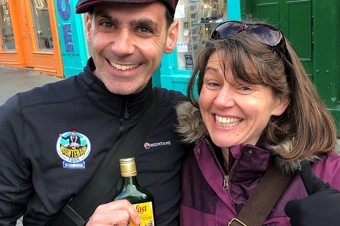 The Mountebank Comedy Walk of Edinburgh - Writers’ Museum stop and the Edinburgh Castle viewpoint you actually want