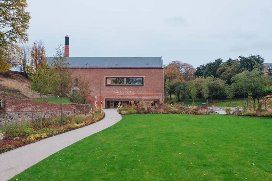 Tranent: Glenkinchie Whisky Distillery Tour and Tasting - The 1.5-Hour Sensory Tour: Light, Media, Music, and Special Effects